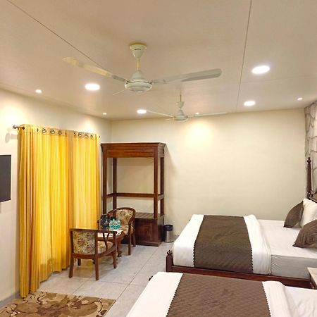 Hari Niwas - A Boutique Garden Resort Ábú-hegy Kültér fotó