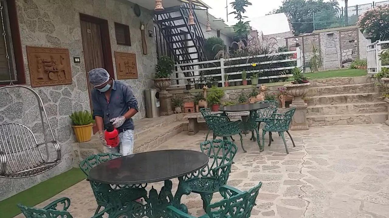 Hari Niwas - A Boutique Garden Resort Ábú-hegy Kültér fotó