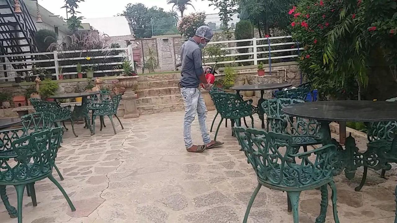 Hari Niwas - A Boutique Garden Resort Ábú-hegy Kültér fotó