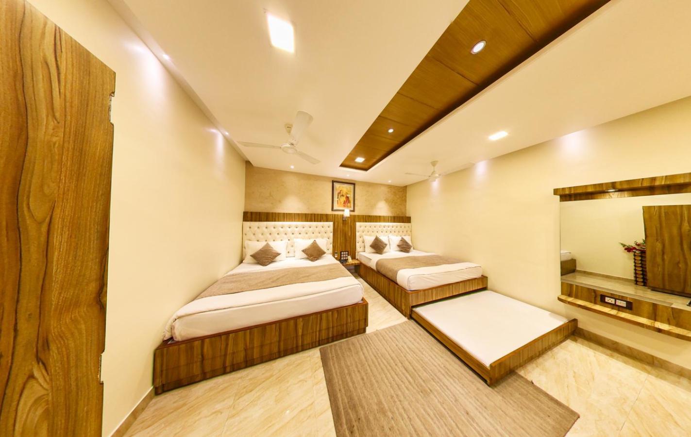 Hari Niwas - A Boutique Garden Resort Ábú-hegy Kültér fotó