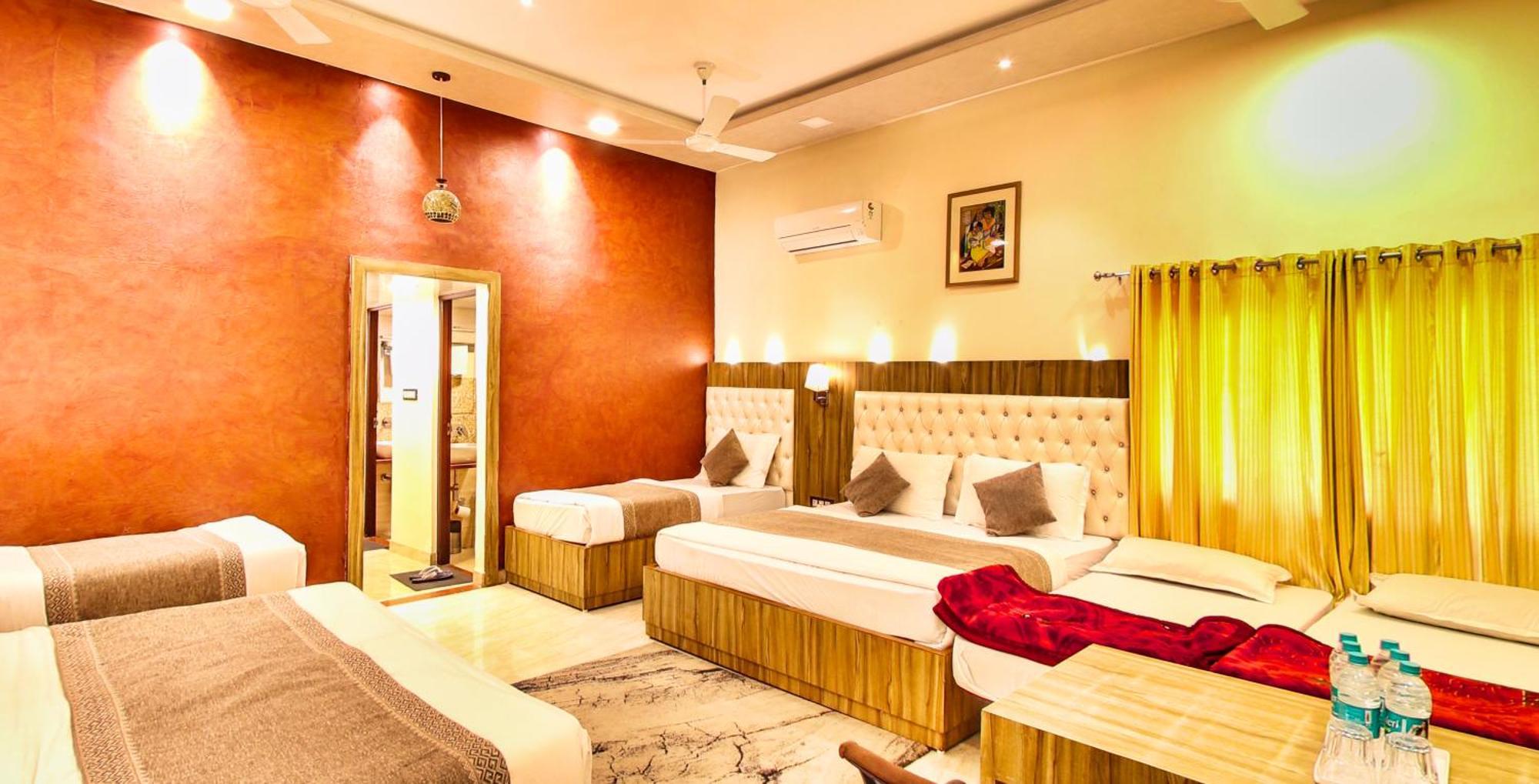 Hari Niwas - A Boutique Garden Resort Ábú-hegy Kültér fotó