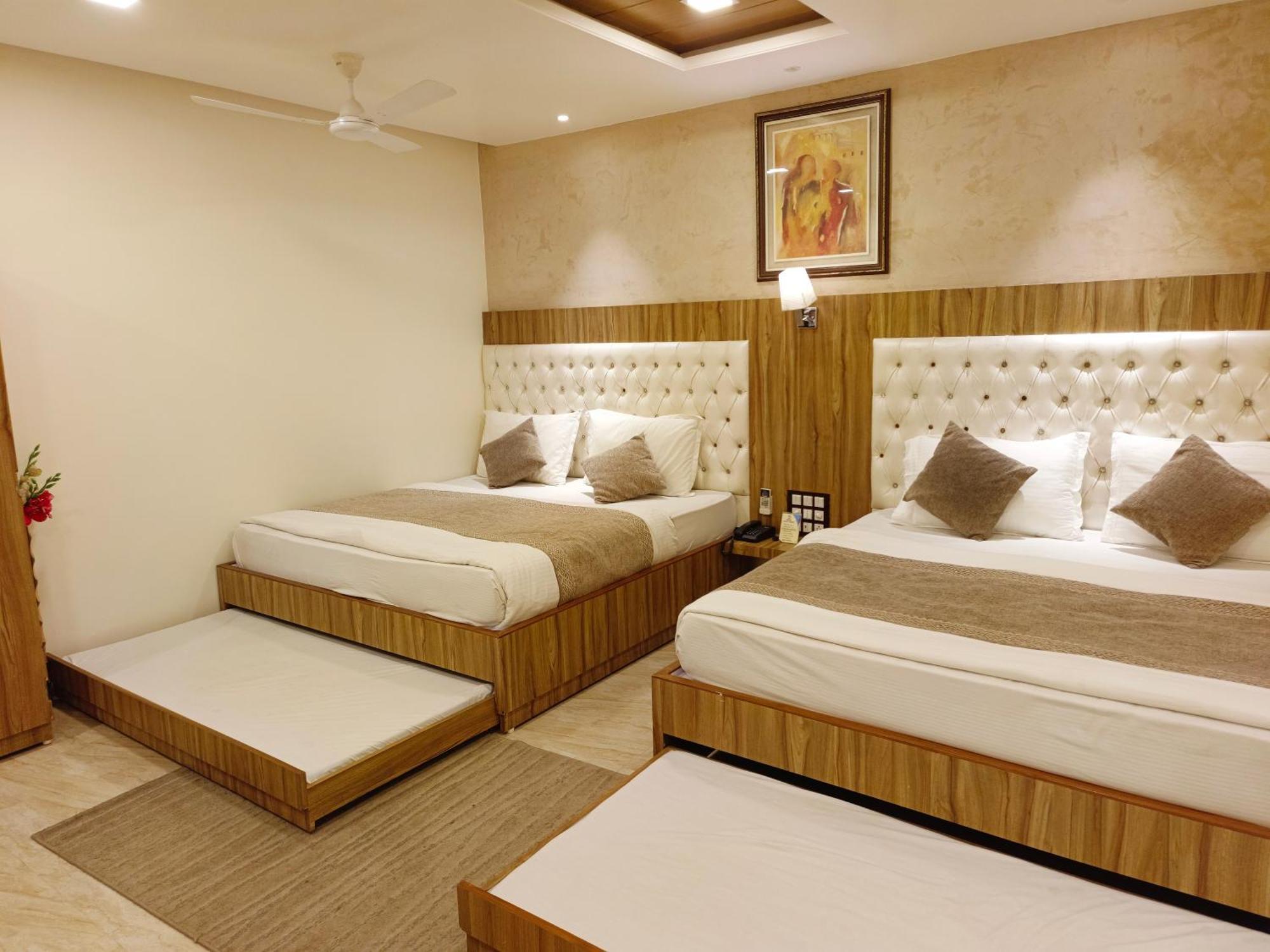 Hari Niwas - A Boutique Garden Resort Ábú-hegy Kültér fotó