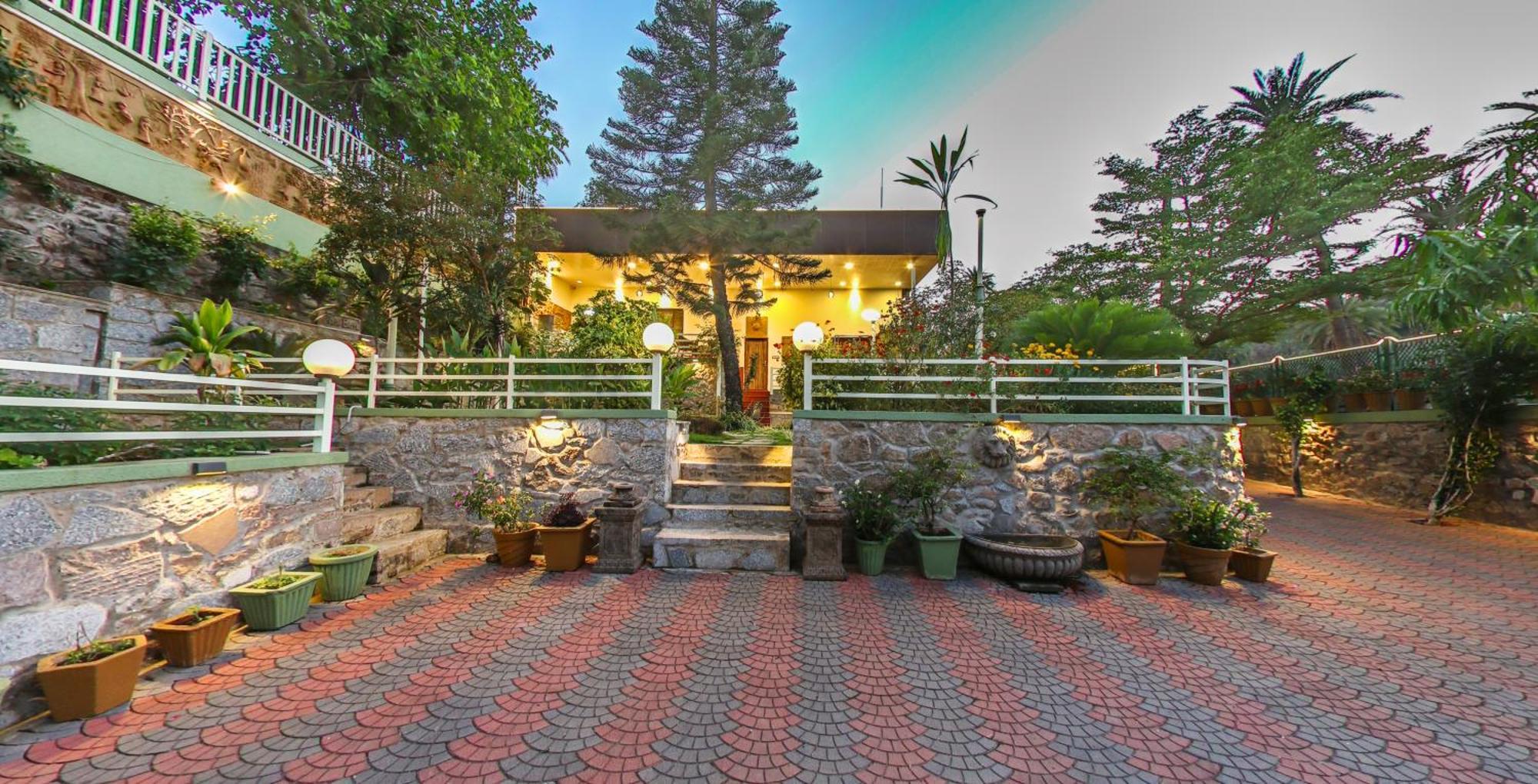 Hari Niwas - A Boutique Garden Resort Ábú-hegy Kültér fotó