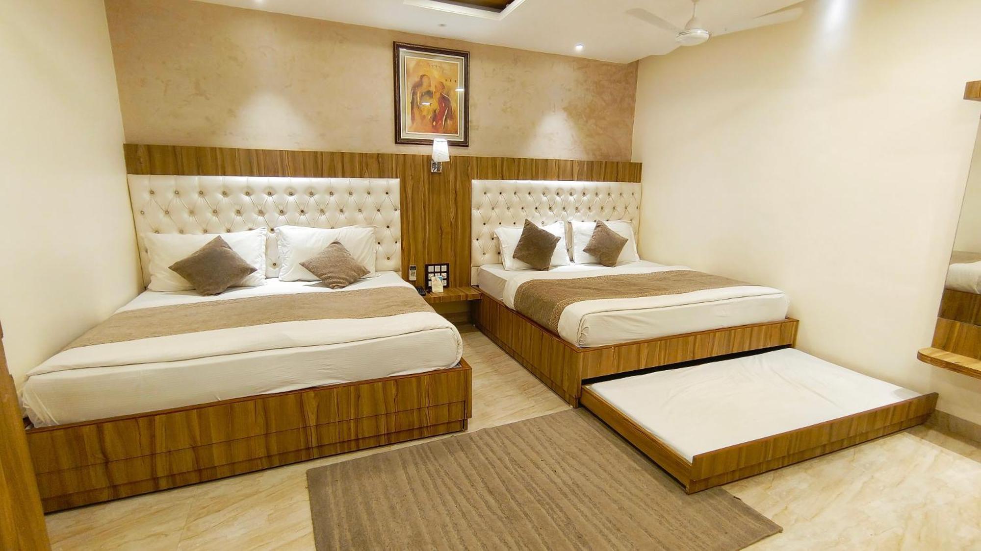 Hari Niwas - A Boutique Garden Resort Ábú-hegy Kültér fotó