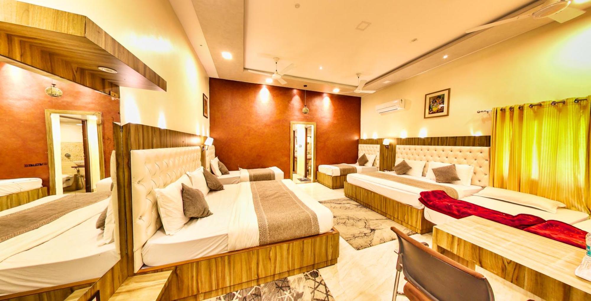 Hari Niwas - A Boutique Garden Resort Ábú-hegy Kültér fotó
