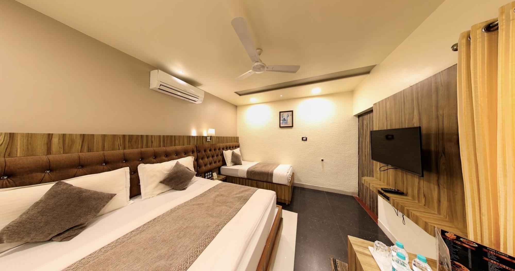 Hari Niwas - A Boutique Garden Resort Ábú-hegy Kültér fotó