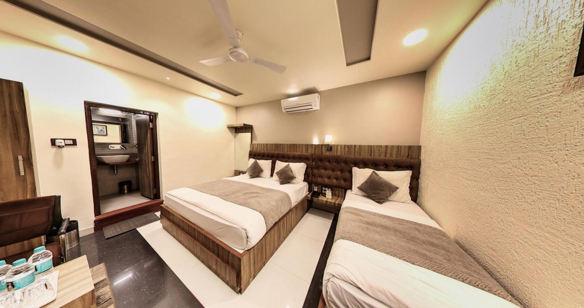 Hari Niwas - A Boutique Garden Resort Ábú-hegy Kültér fotó