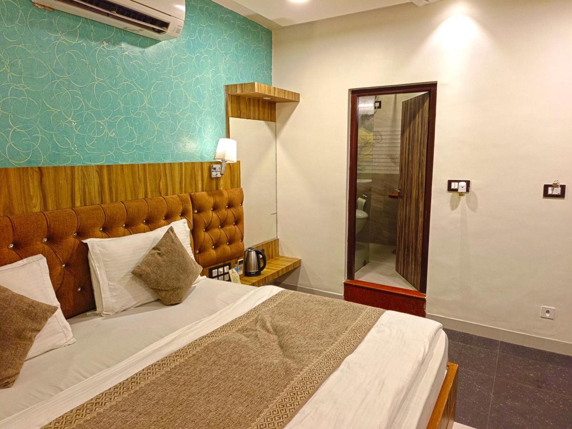 Hari Niwas - A Boutique Garden Resort Ábú-hegy Kültér fotó