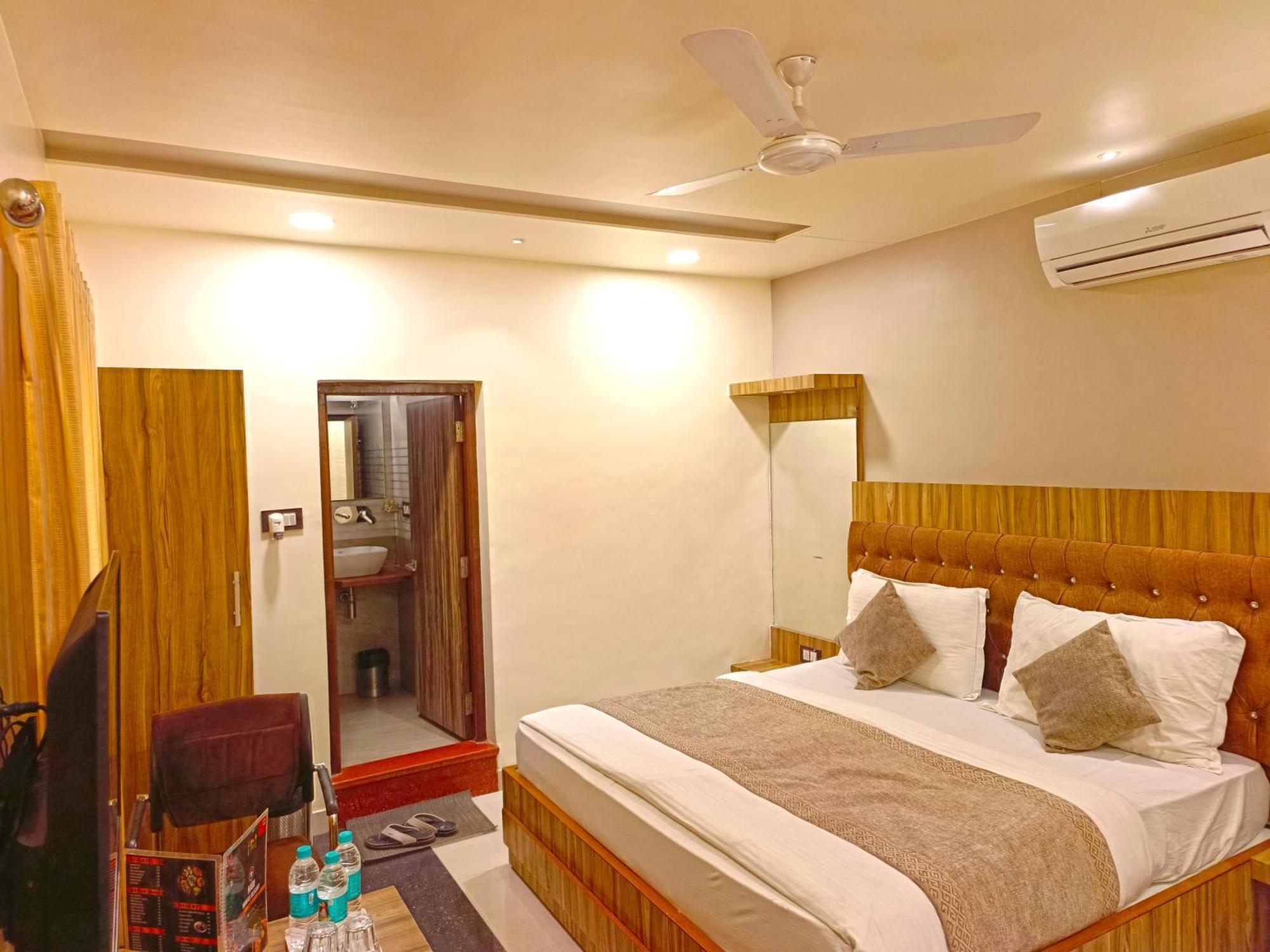 Hari Niwas - A Boutique Garden Resort Ábú-hegy Kültér fotó