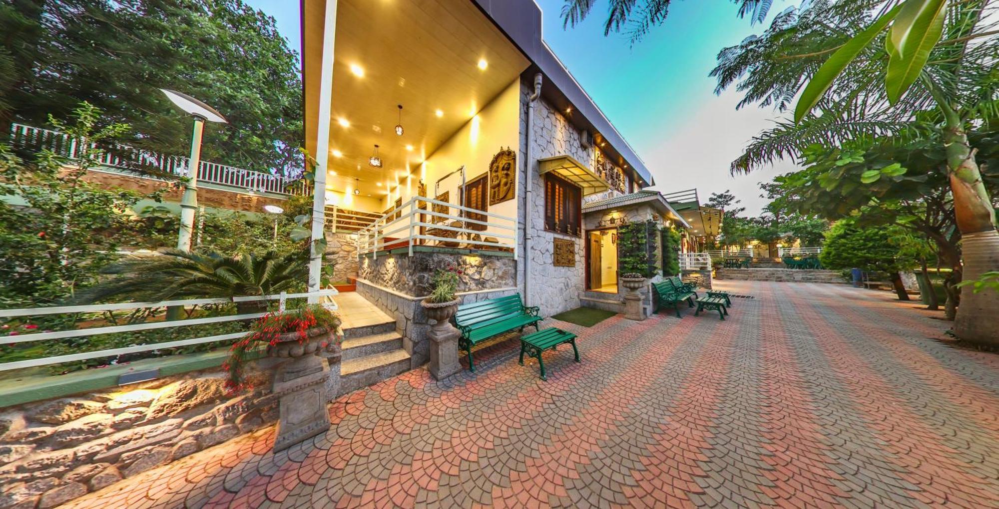 Hari Niwas - A Boutique Garden Resort Ábú-hegy Kültér fotó