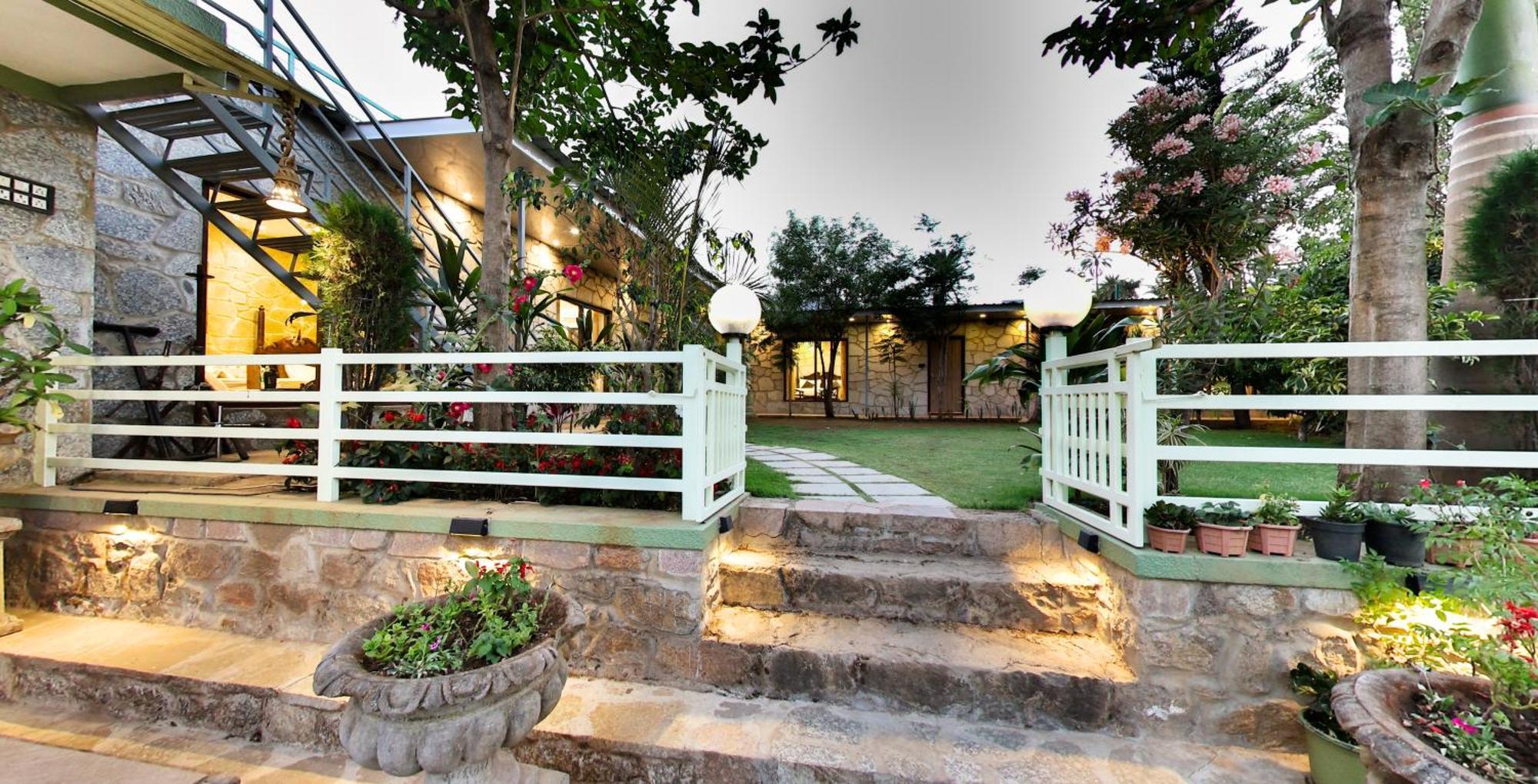 Hari Niwas - A Boutique Garden Resort Ábú-hegy Kültér fotó