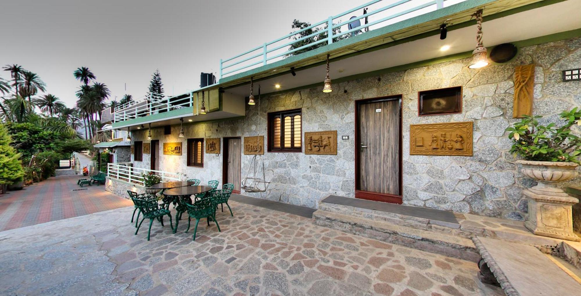 Hari Niwas - A Boutique Garden Resort Ábú-hegy Kültér fotó