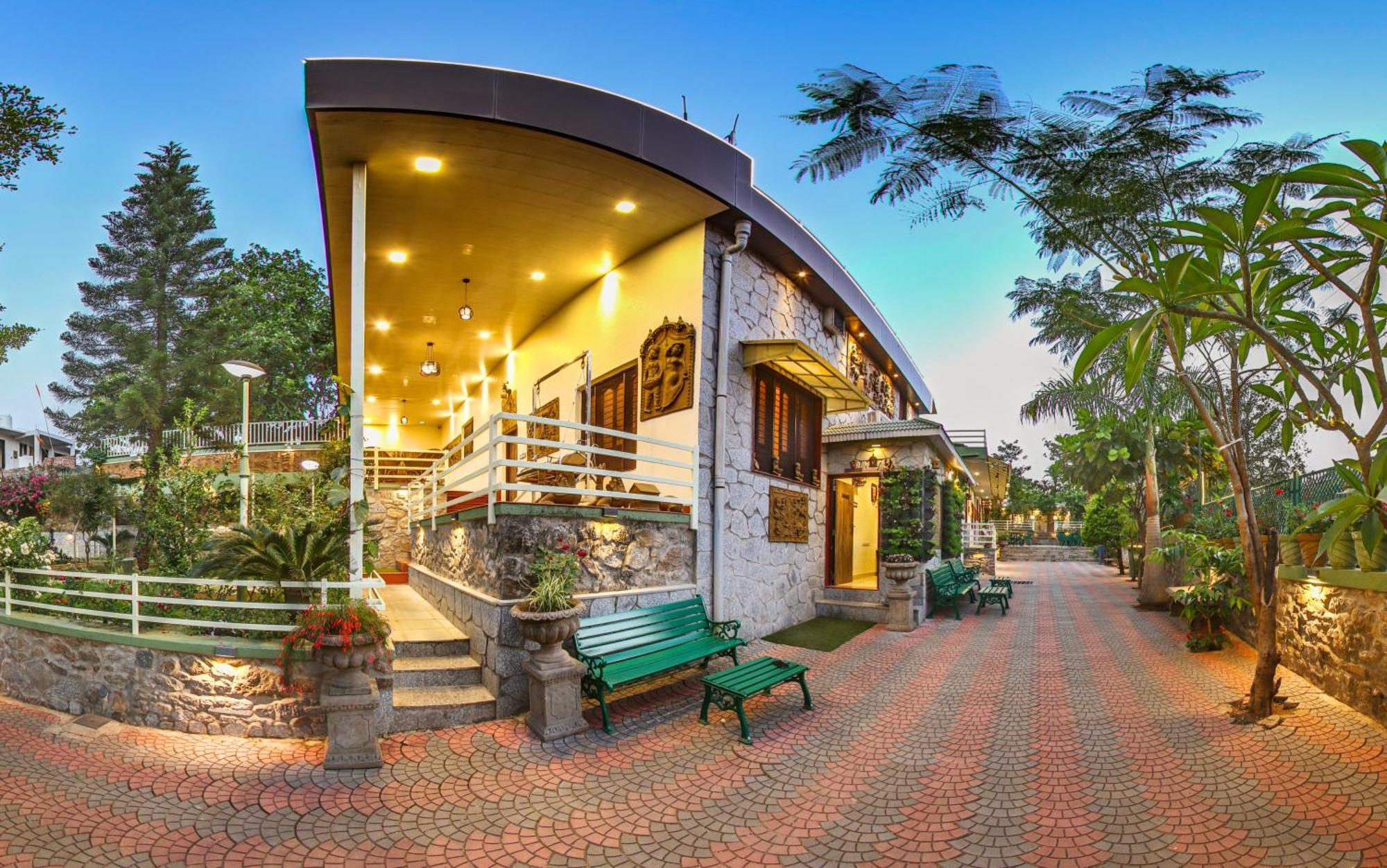 Hari Niwas - A Boutique Garden Resort Ábú-hegy Kültér fotó